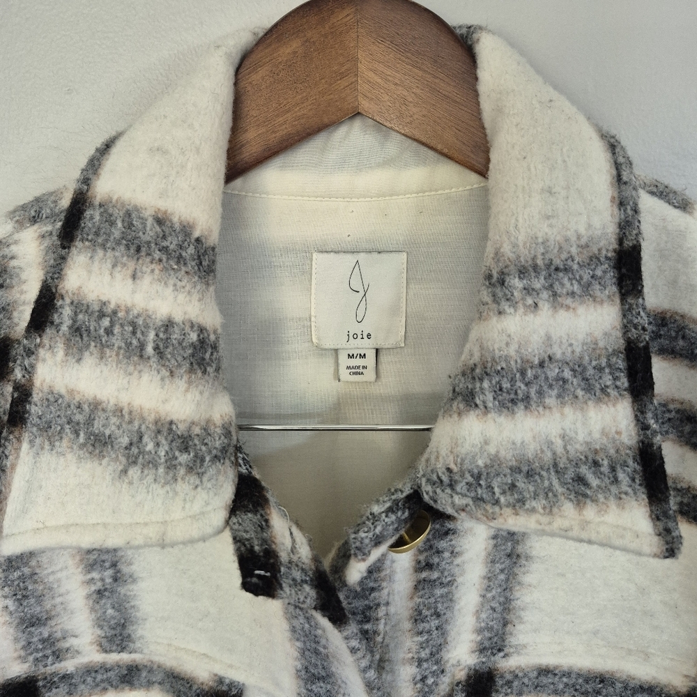 Joie So Soft Plaid Button Up Shacket Medium - Picture 3 of 11